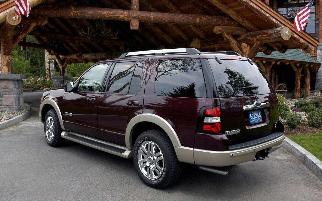 <p>Ford Explorer 2006 (quatrième génération)</p>