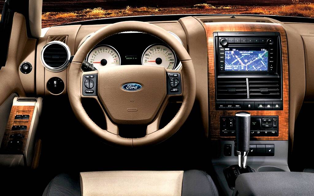<p>Ford Explorer 2006</p>