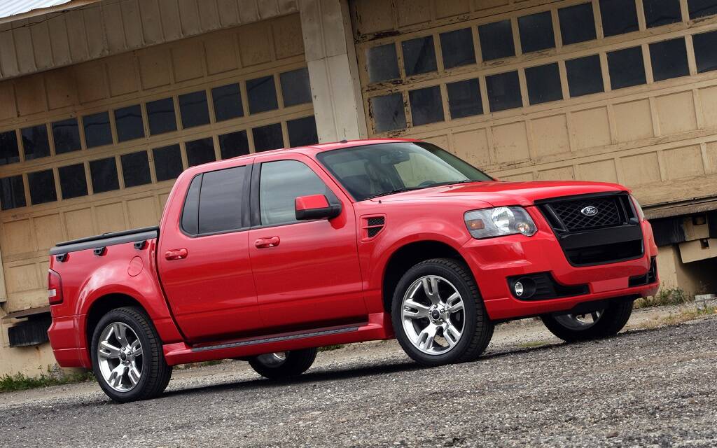 <p>Ford Explorer Sport Trac Adrenalin 2008 </p>