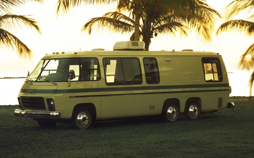 <p>GMC MotorHome 1976</p>