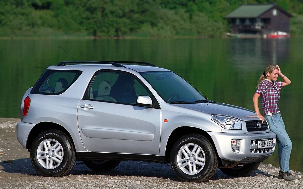 <p>Toyota RAV4 2001&nbsp;3 portes (non vendu au Canada)</p>