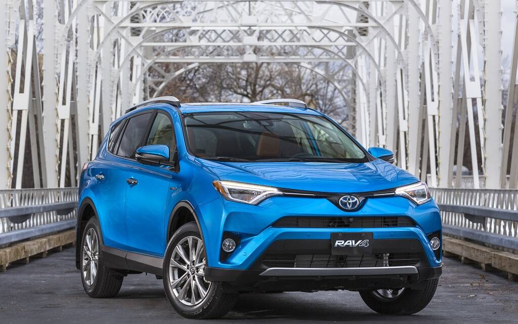 <p>Toyota RAV4 Hybrid 2016</p>