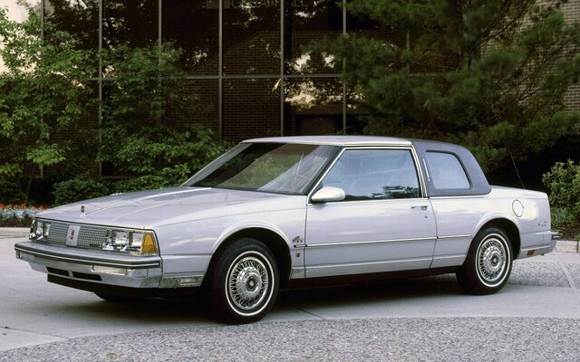 Photo: Oldsmobile