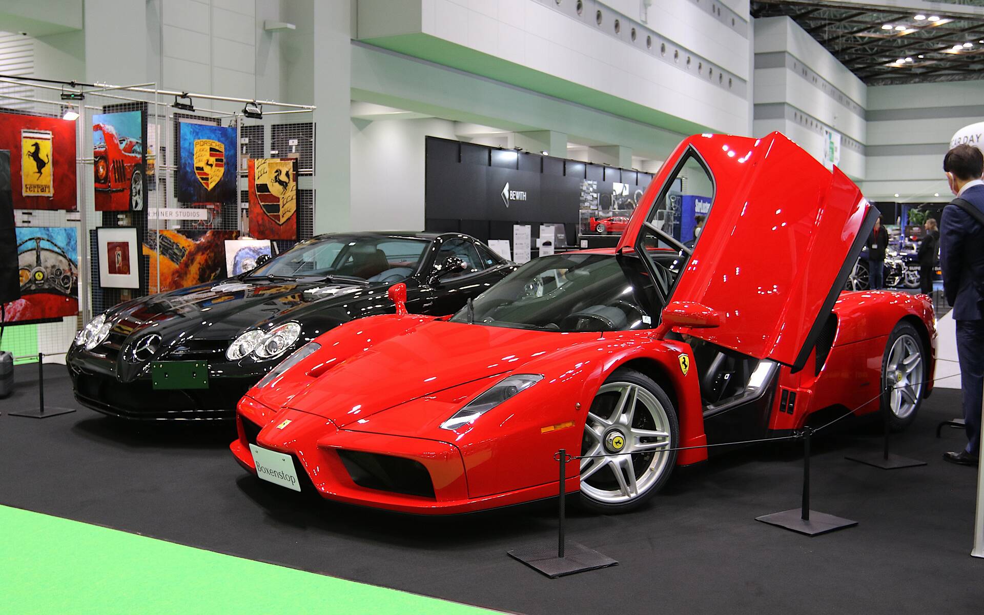 <p>Mercedes-Benz SLR Mclaren and Ferrari Enzo</p>