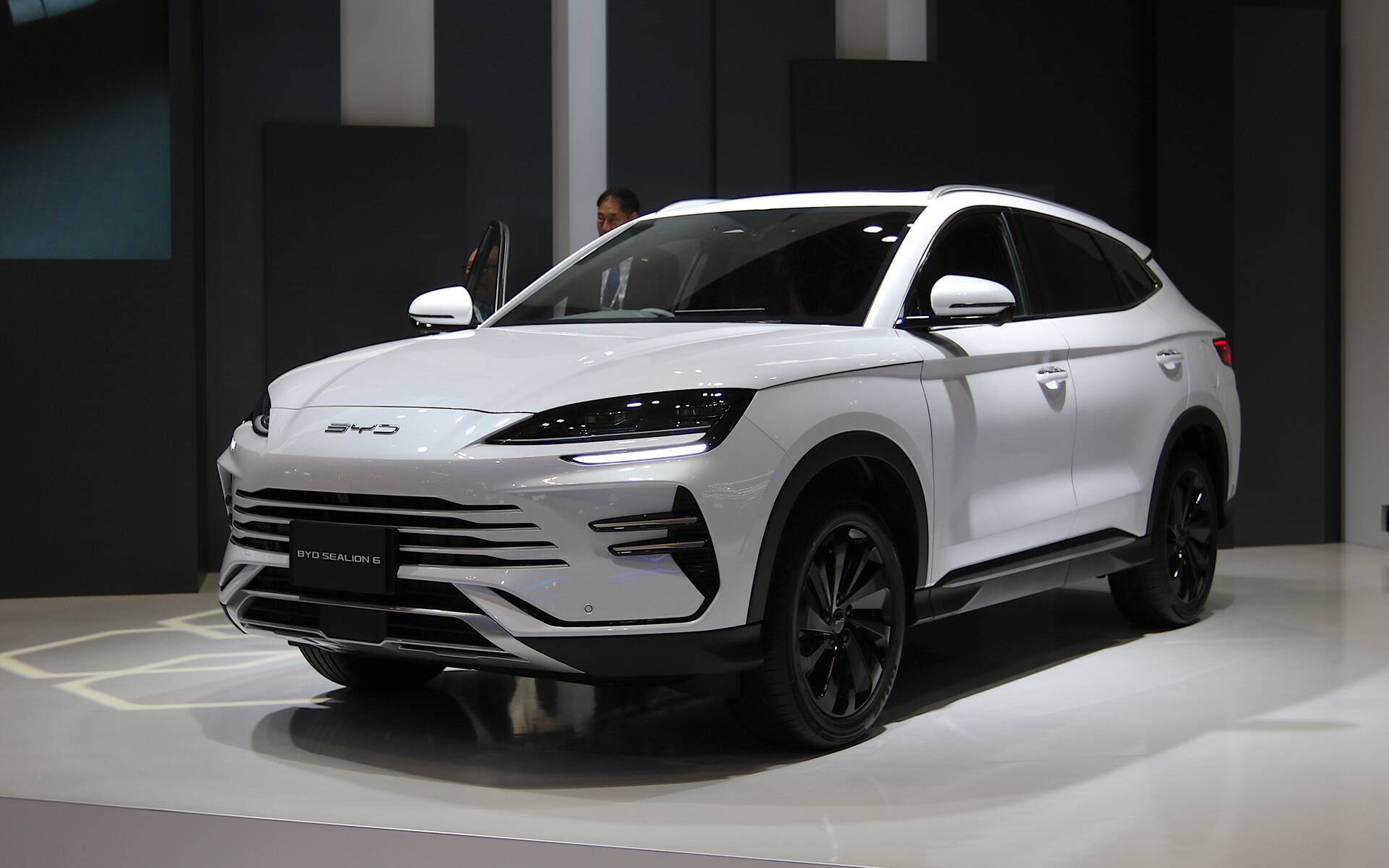 <p>BYD Sealion 6</p>