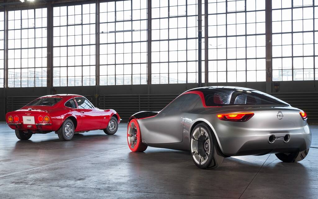 <p>Opel GT (1969) et Concept Opel GT (2016)</p>