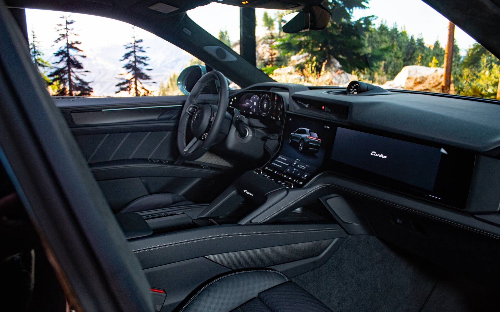 <p>Porsche Cayenne électrique Turbo 2026</p>