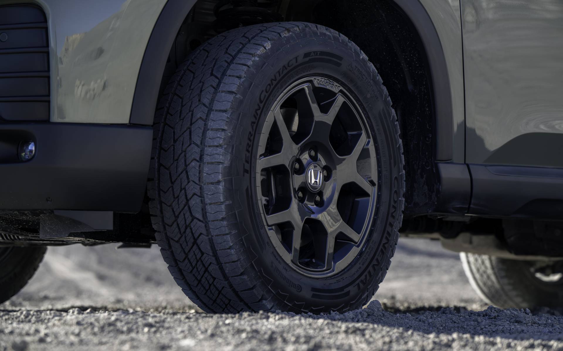 <p>Honda Pilot TrailSport</p>