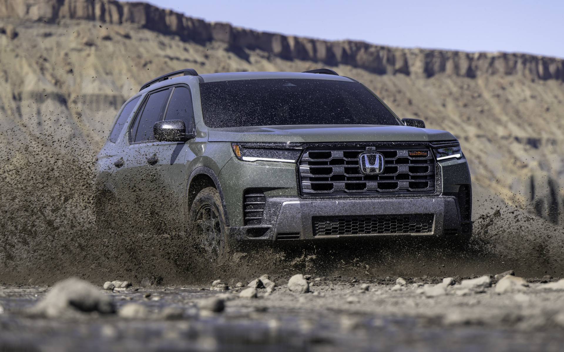 <p>Honda Pilot TrailSport</p>