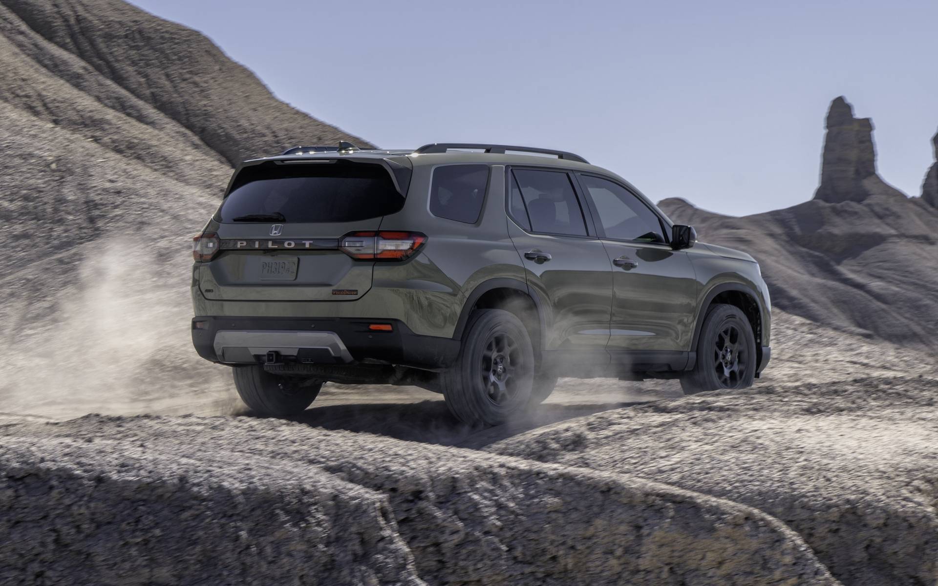 <p>Honda Pilot TrailSport</p>