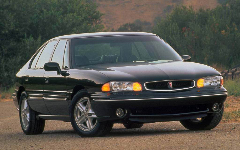 <p>Pontiac Bonneville</p>