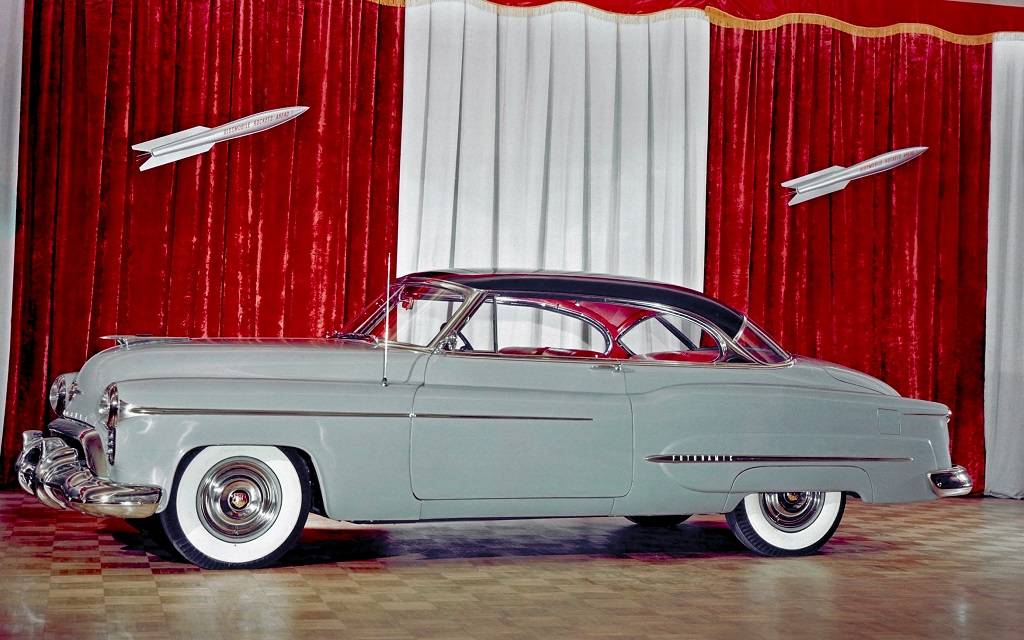 <p>Oldsmobile Futuramatic 98 Holiday coupe 1950</p>