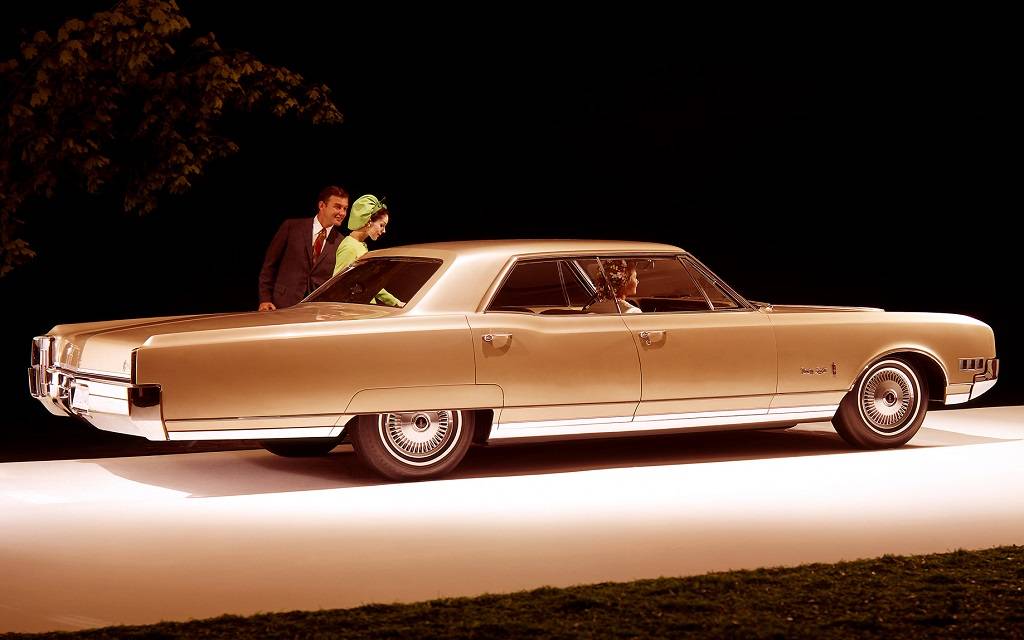 <p>Oldsmobile Ninety-Eight Holiday 1966</p>