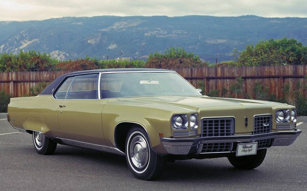 <p>Oldsmobile Ninety-Eight 1972</p>