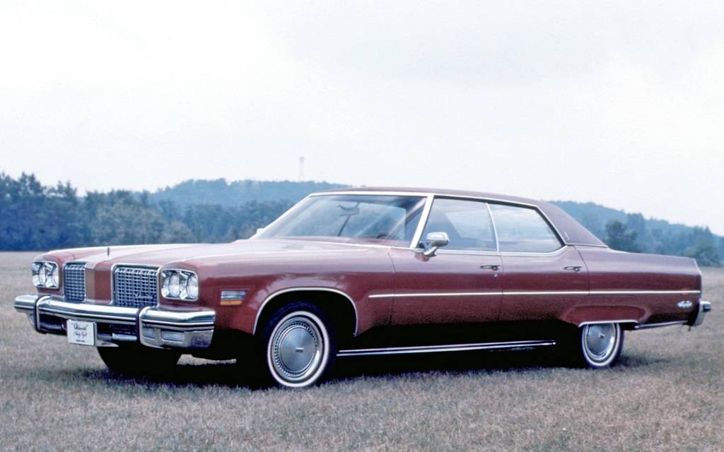 <p>Oldsmobile Ninety-Eight 1974</p>