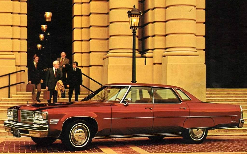 <p>Oldsmobile Ninety-Eight 1976</p>