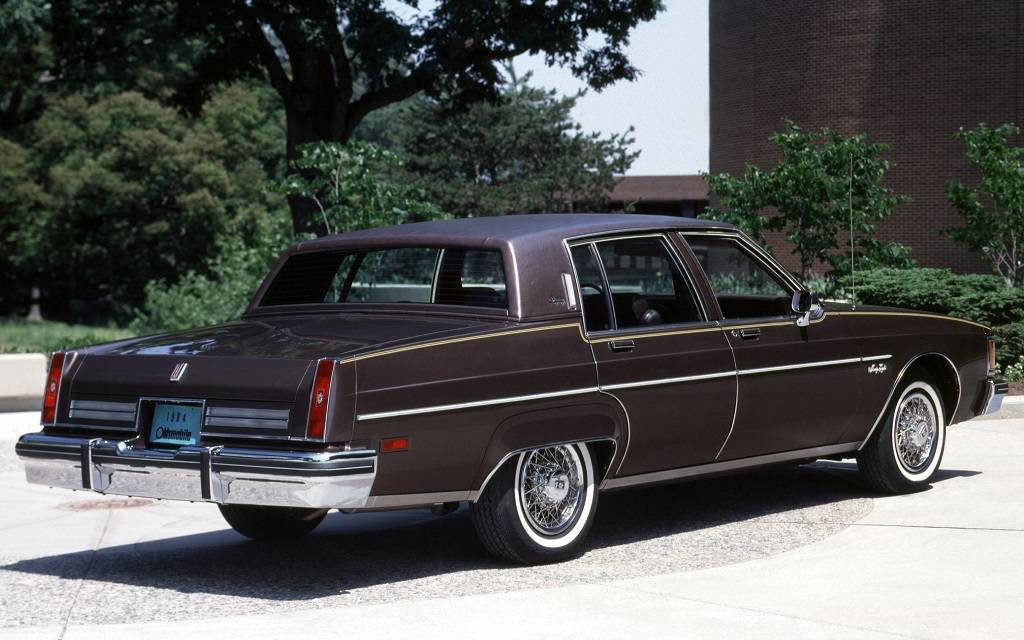 <p>Oldsmobile Ninety-Eight Regency 1984</p>