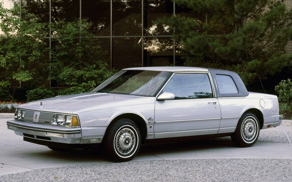 <p>Oldsmobile Ninety-Eight Regency Brougham 1986</p>