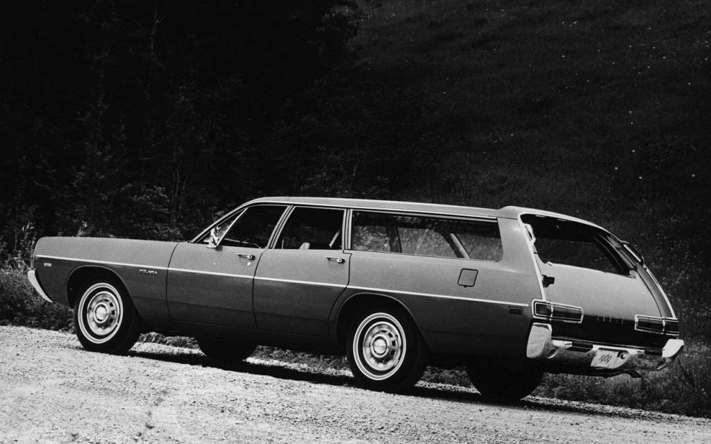 <p>Dodge Polara familiale 1969</p>