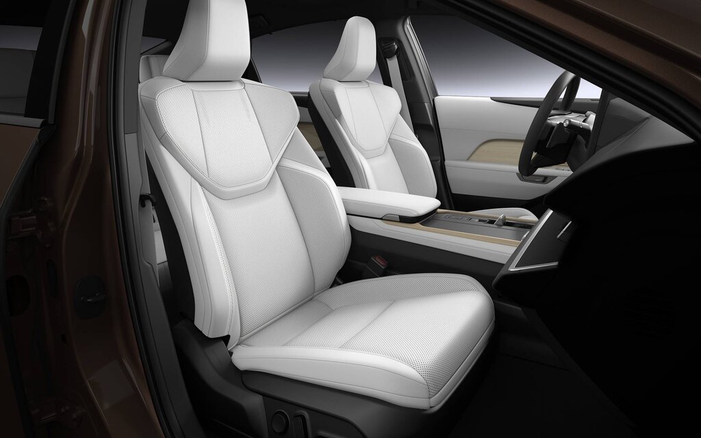 2026 Lexus ES, Now Hybrid or Electric, Comes With Higher Prices - 1/4