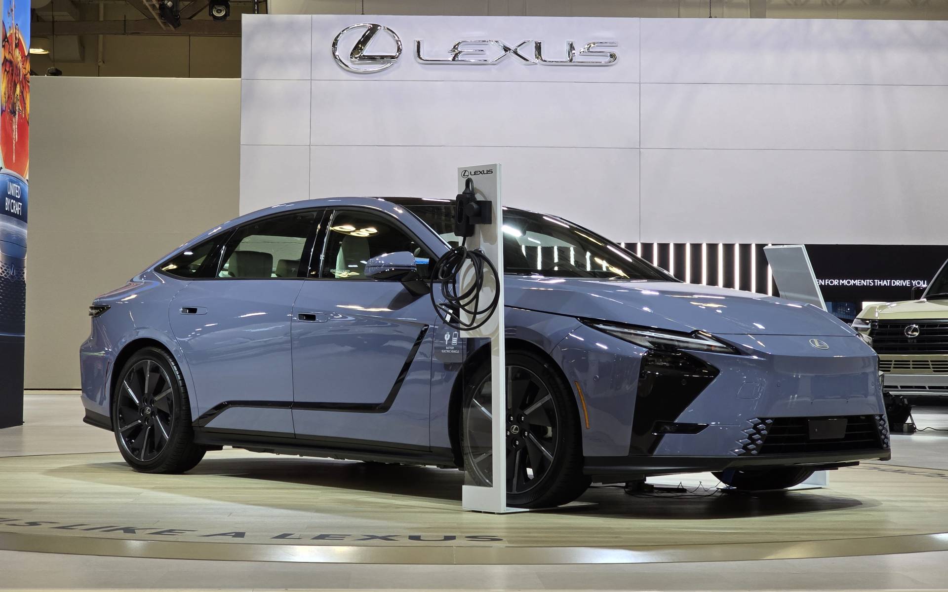 Lexus annonce les prix de son RZ 2026 revu et amélioré - Le Guide de l’Auto