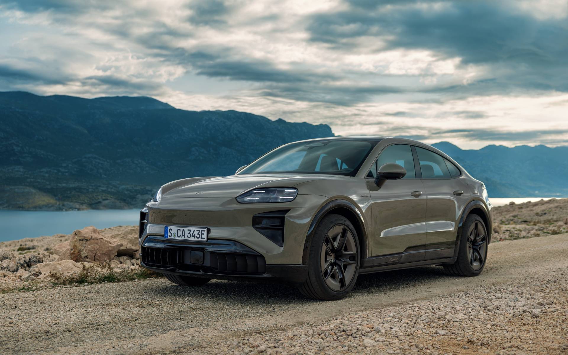 Porsche Cayenne Electric Now Available As a Coupe