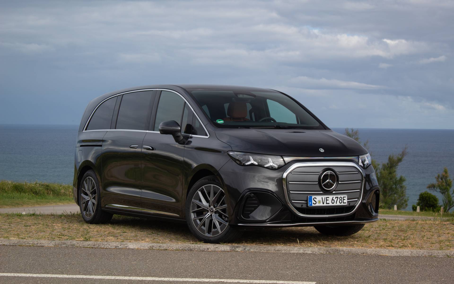 Mercedes-Benz VLE: The EV Minivan That Could Land at Just the Right Time