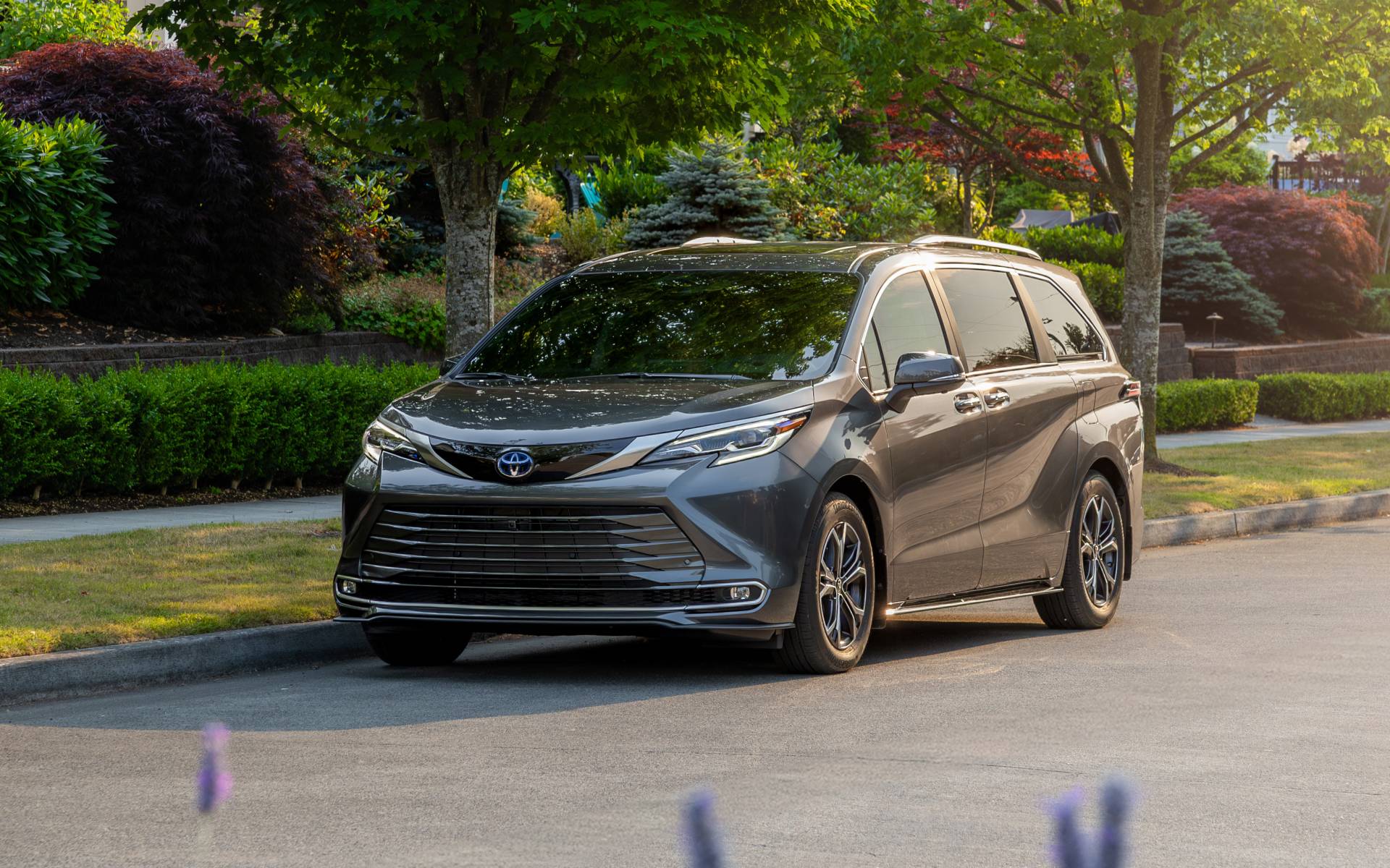 Toyota conseille d’éviter la 2e rangée dans certaines Sienna - Le Guide ...