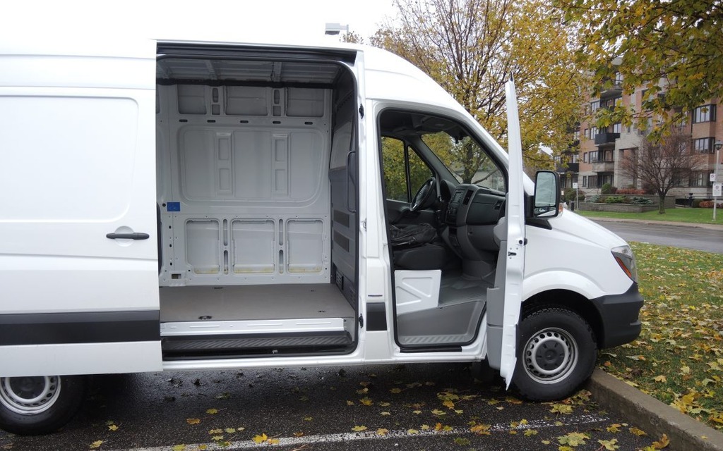 2014 Mercedes-Benz Sprinter: A Garden Shed on Wheels - 6/20