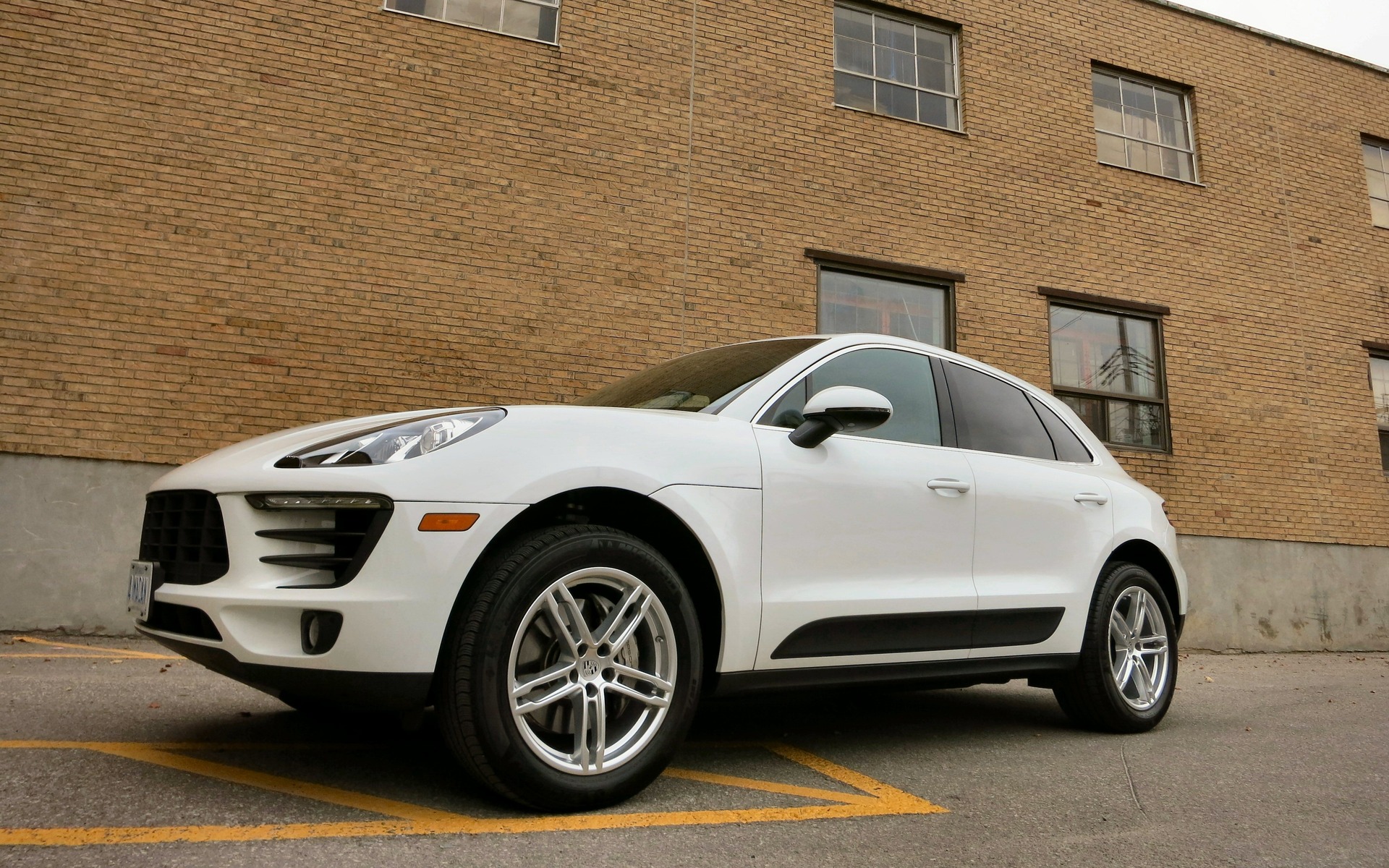 2015 Porsche Macan S: The SUV For Drivers Who Hate SUVs - The Car Guide