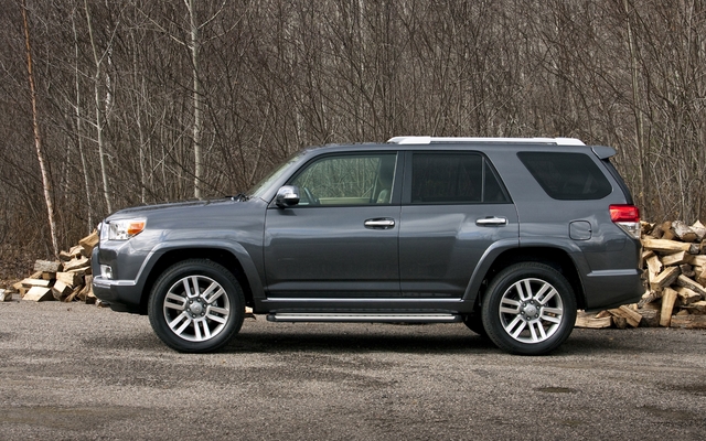 2011 Toyota 4Runner photos - 2/7 - The Car Guide