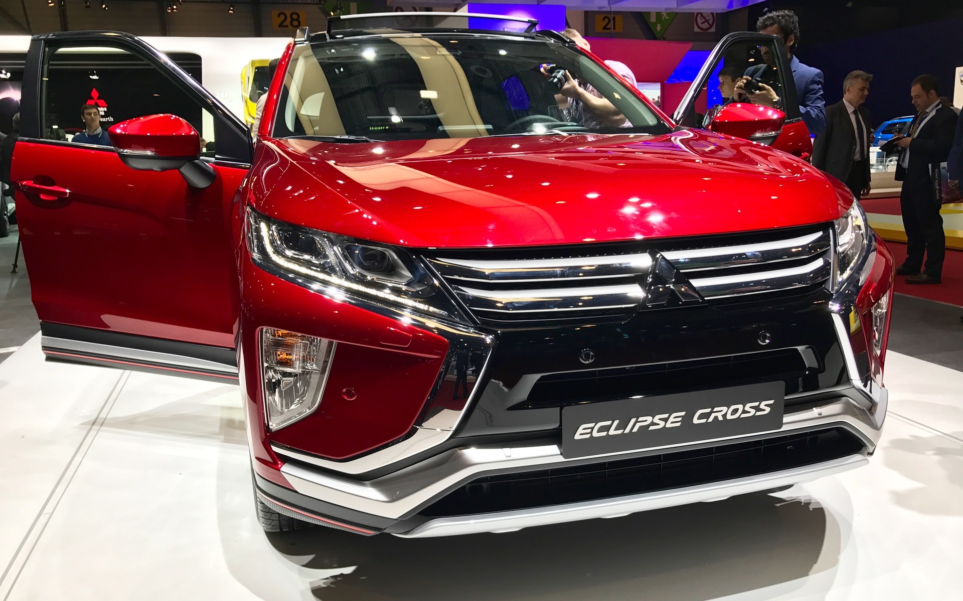 2018 Mitsubishi Eclipse Cross: a New SUV for the Brand - 9/56
