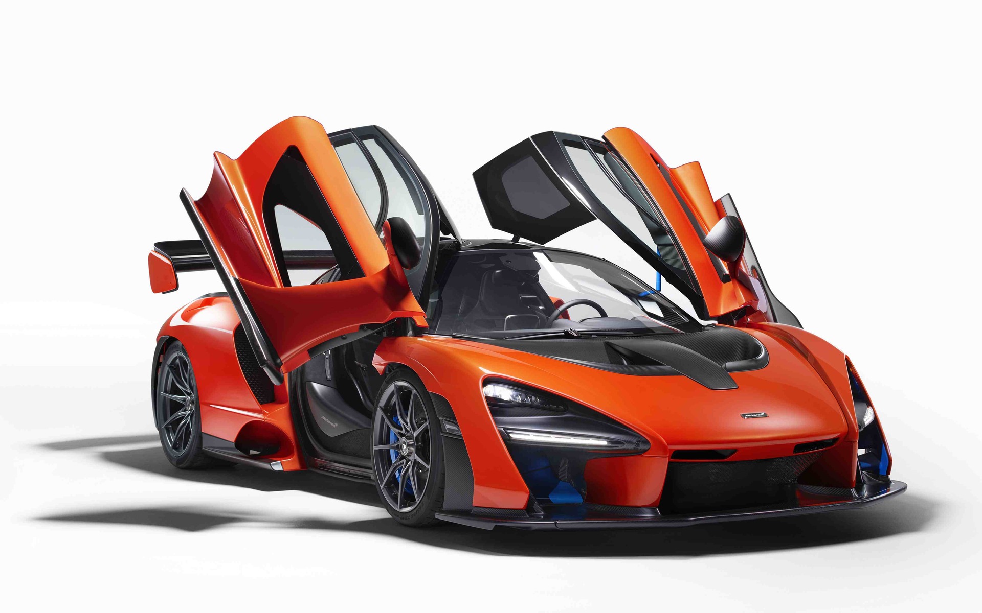 McLaren Senna open door