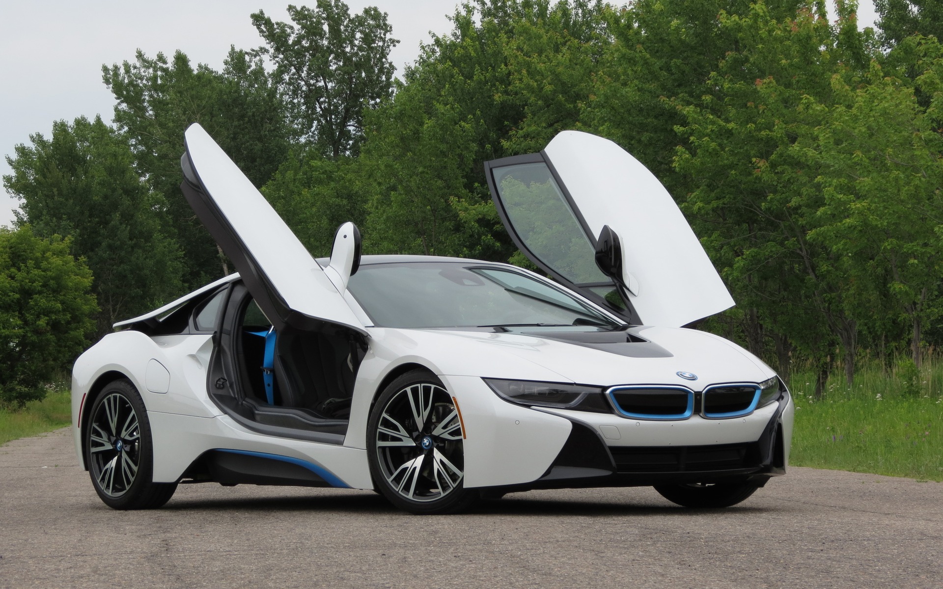 Bmw i8 сколько мест