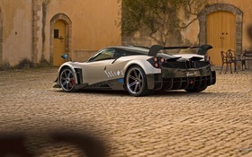2017 Pagani Huayra Base Specifications - The Car Guide 2017 Pagani Huayra Base Specifications - The Car Guide