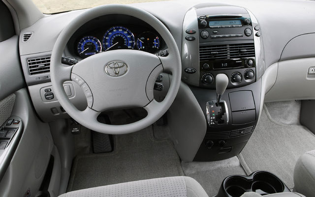 Mua bán Toyota Sienna 2009 giá 799 triệu  2992918