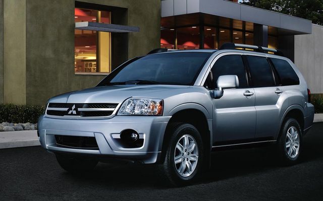 Mitsubishi usa. Mitsubishi Endeavor 2018. Мицубиси Эндевор 2008-2010. Mitsubishi Endeavor Ralliart. Митсубиси джип Лансер 10 10.