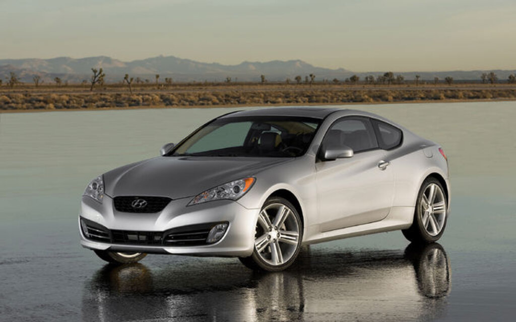 2010 Hyundai Genesis Coupe 3.8 GT Specifications - The Car ...