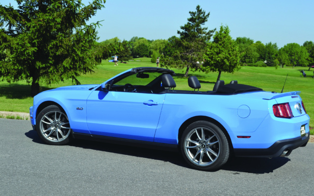 2012 Ford Mustang Photos 23 The Car Guide