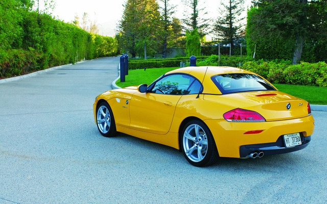 Yellow BMW Z4 - UHR Rents - Double Yellow Line, Norwood, Oh…