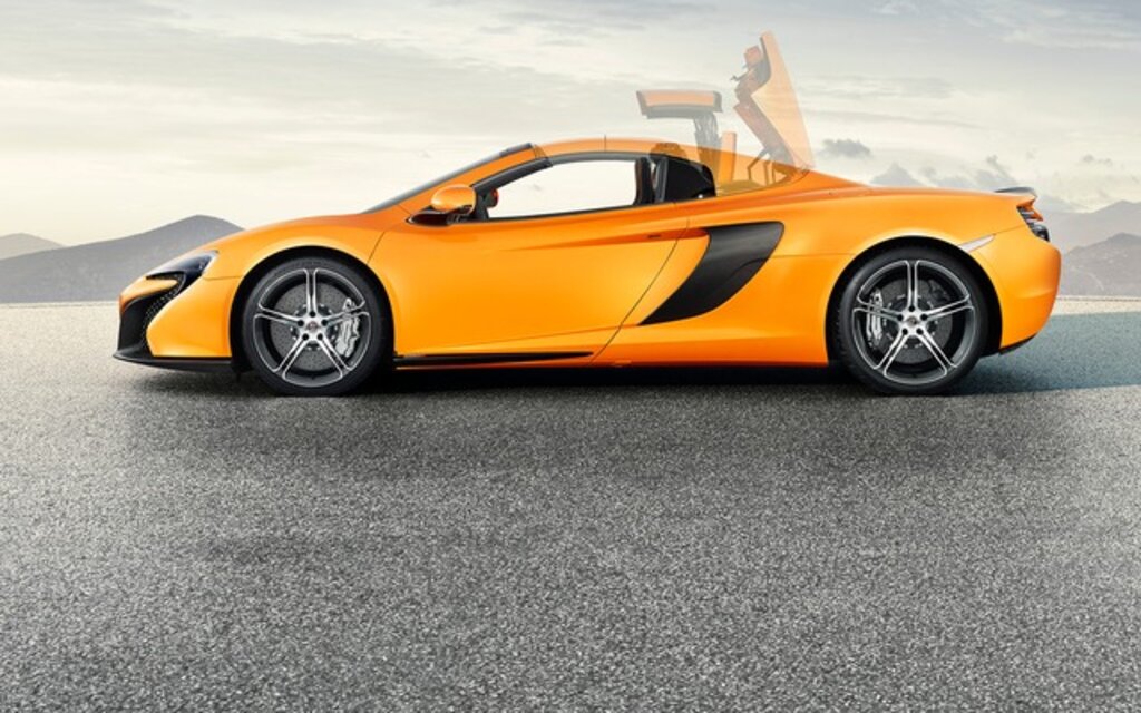 McLaren 650S 2015