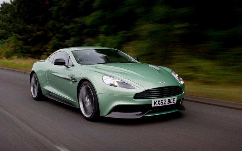 Aston Martin DB9 2015