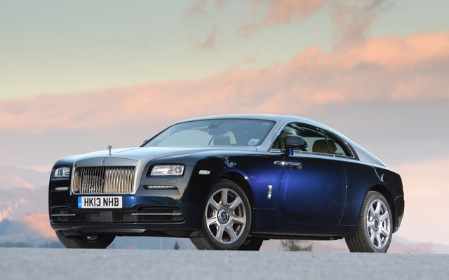 RollsRoyce bán được trên 4000 chiếc xe năm 2014