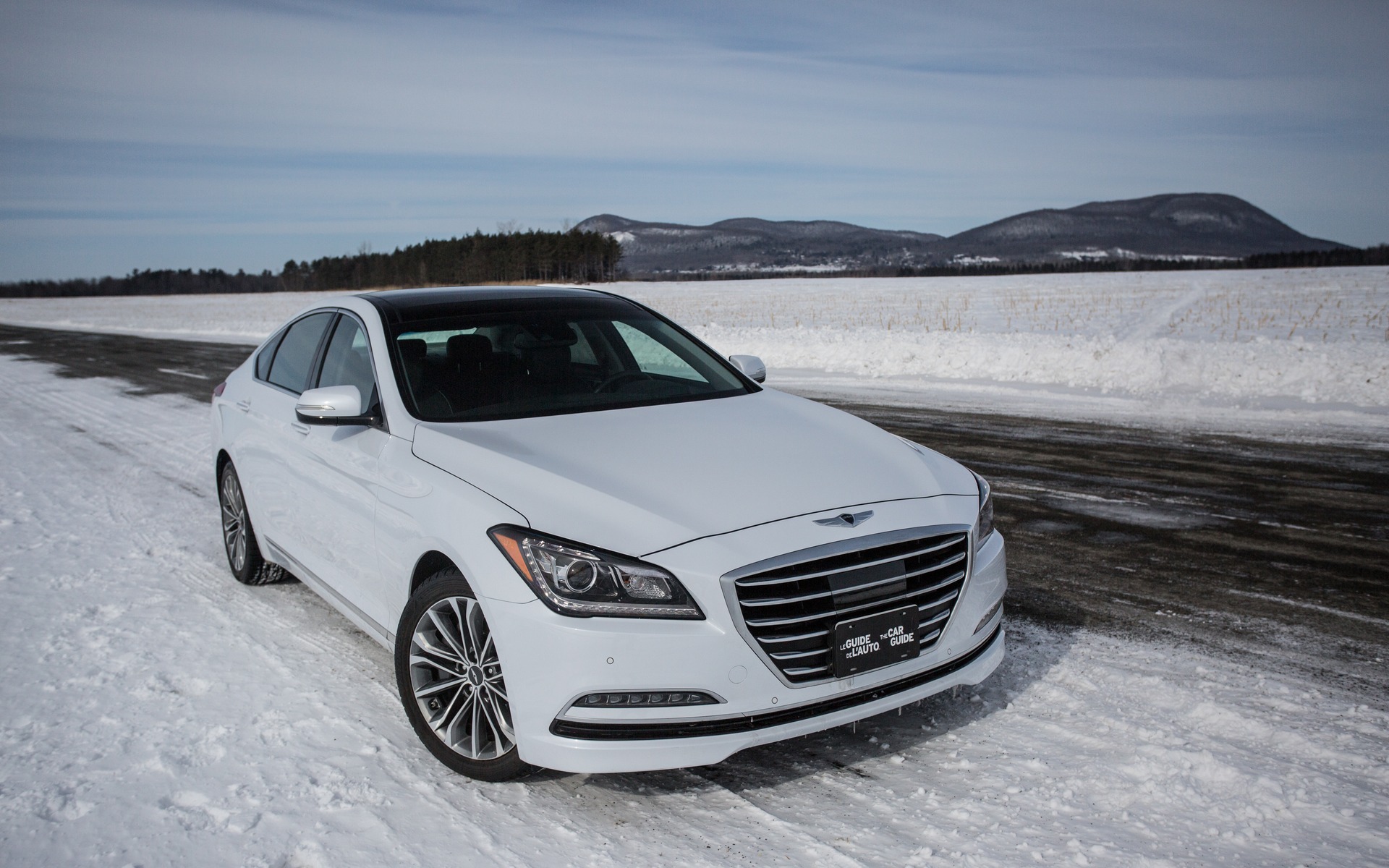 2016 Hyundai Genesis Photos 1 3 The Car Guide
