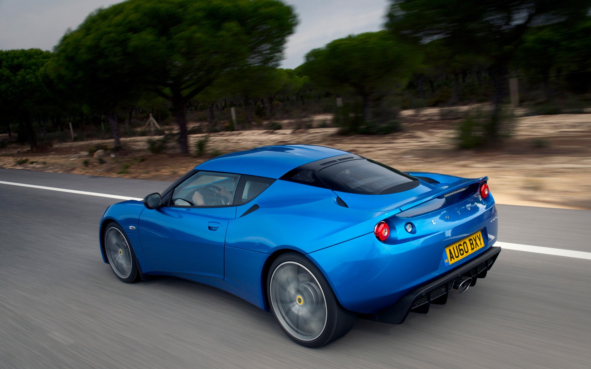 Машина Lotus Evora