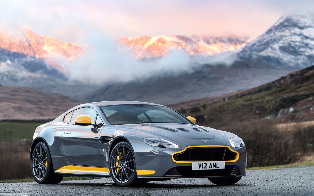 2017 Aston Martin Vantage