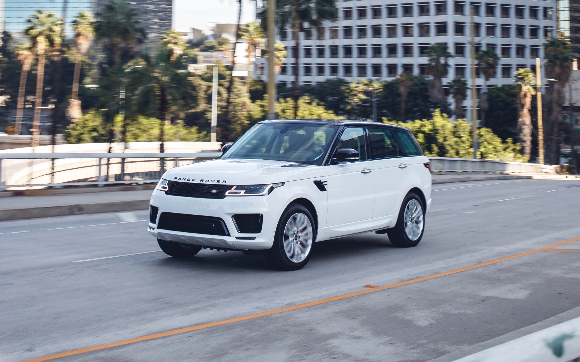 Land Rover Range Rover Sport SE Supercharged V6 Specifications - The Car Guide