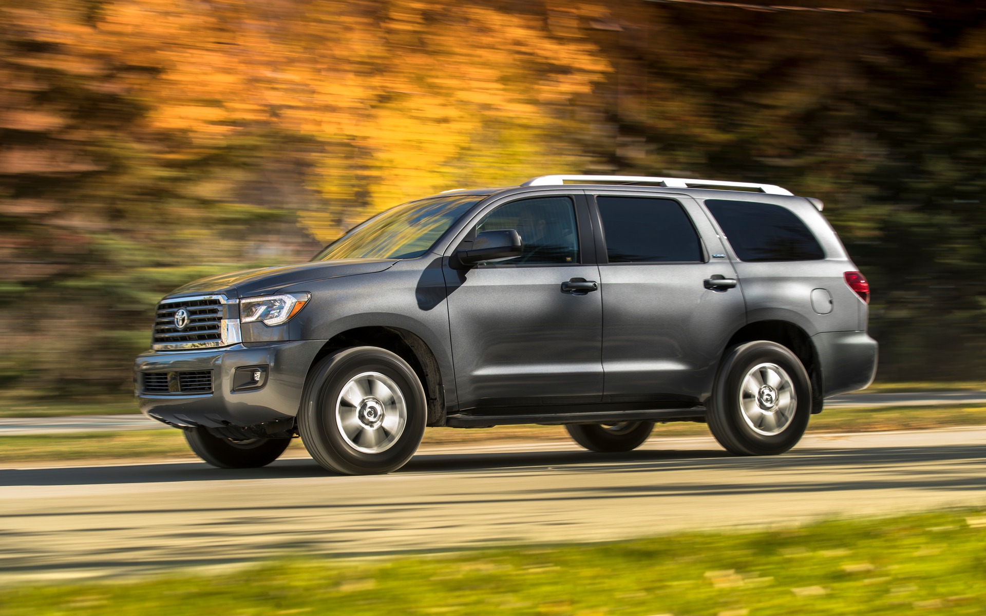 2019 Toyota Sequoia Sr5 57l Price And Specifications The Car Guide