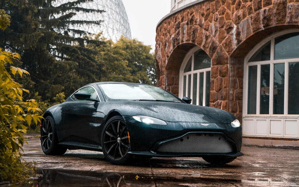 Aston Martin Vantage 2019