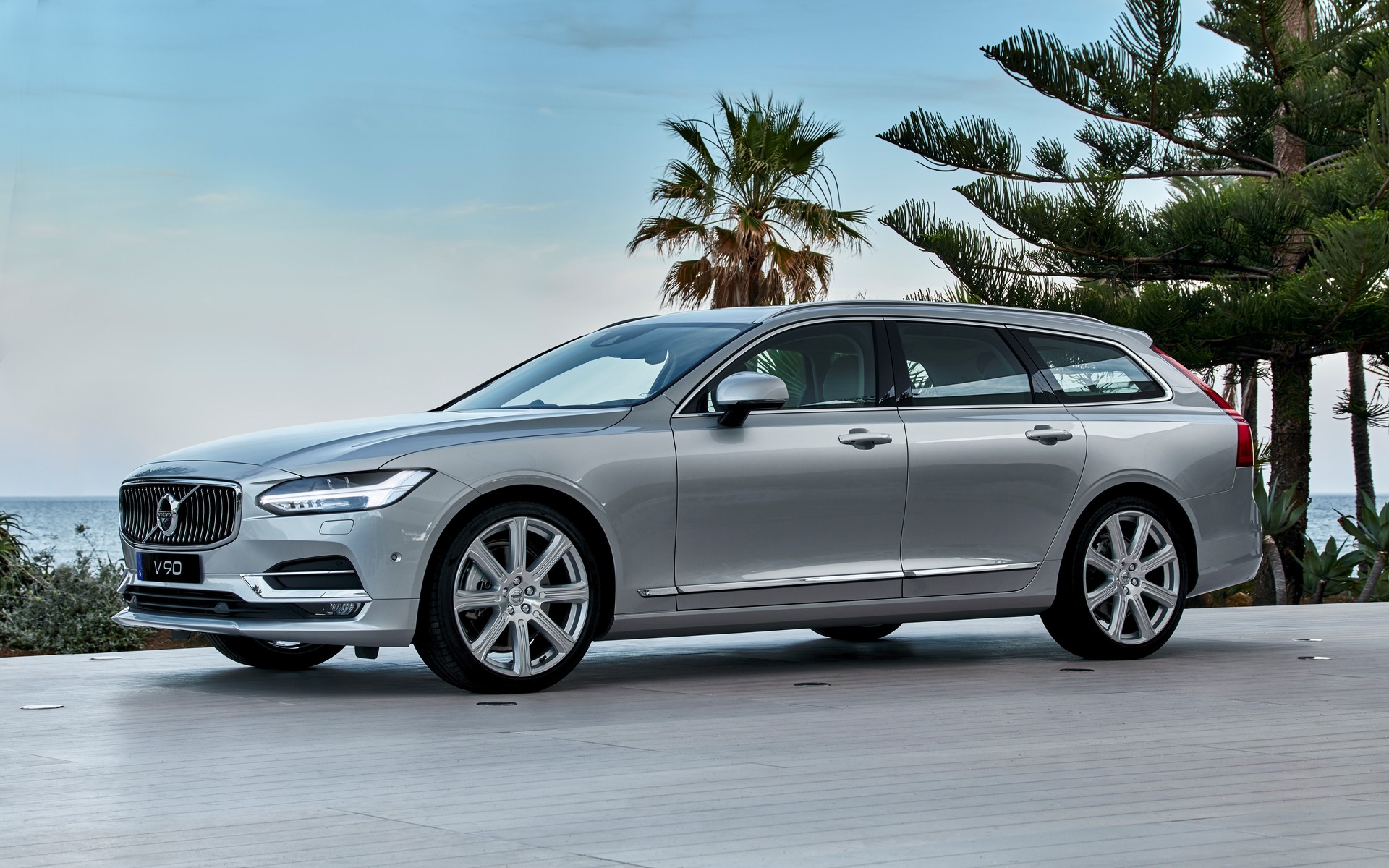 Volvo V90 Cross Country Specs, Prices and Photos
